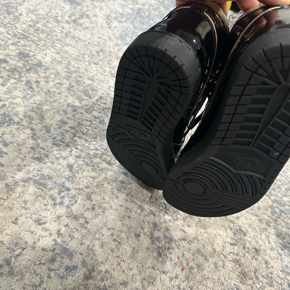 Black and gold patent leather Jordan 1. Worn once great condition. No box - Picture 5 of 5